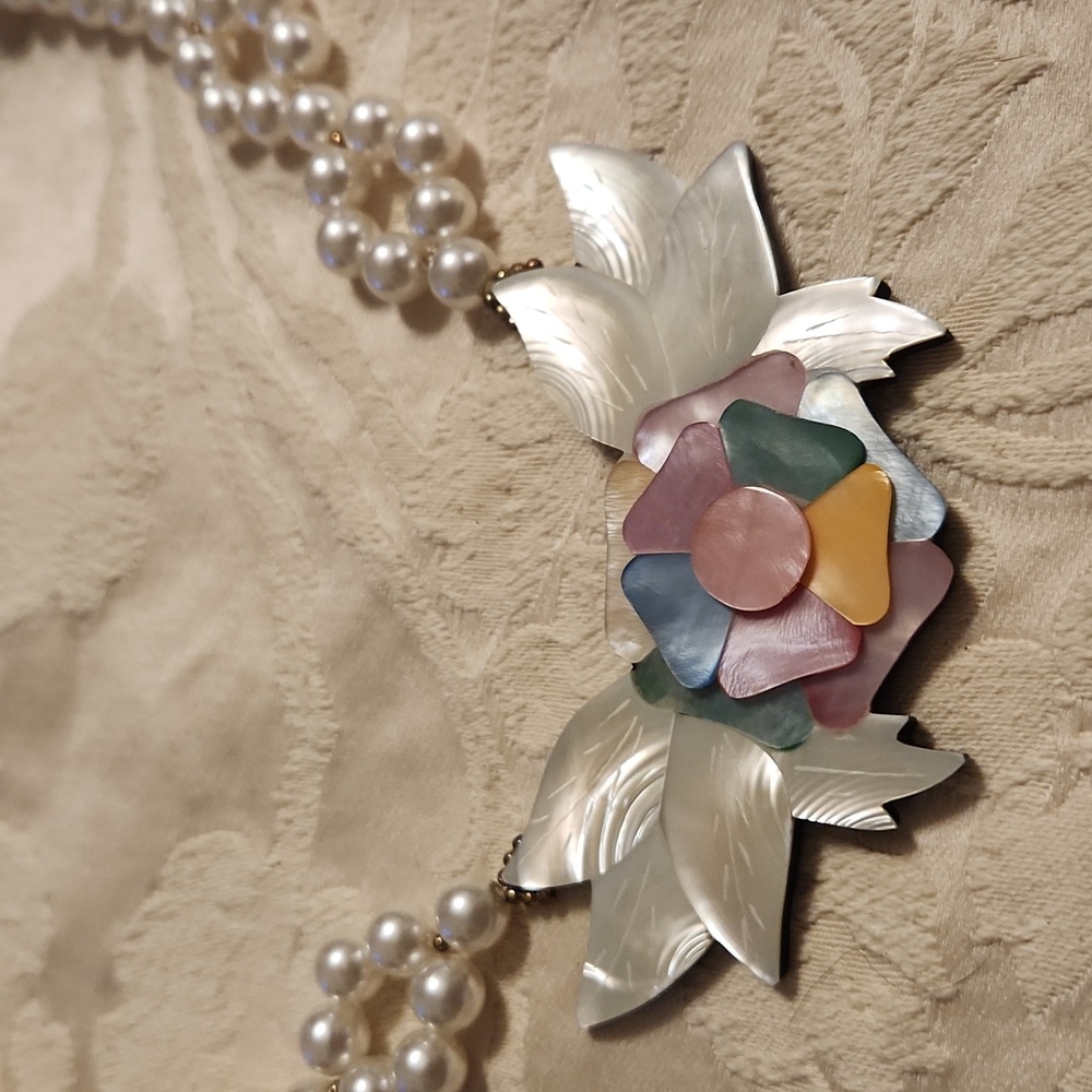 Vintage Mother Of Pearl Inlay Necklace